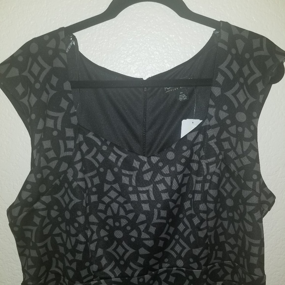 Peplum Dress - Picture 6 of 9